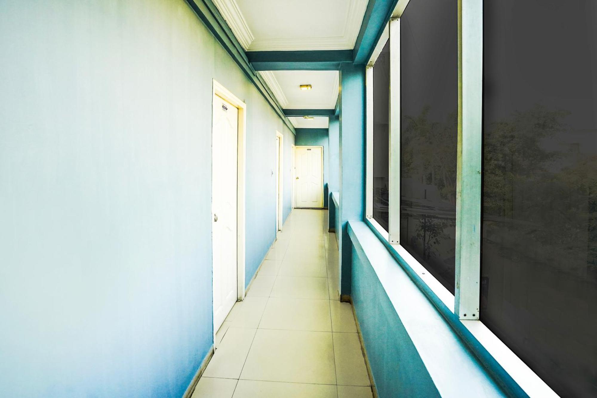 Hotel O Vibrant Residency Ahmedabad Exteriör bild