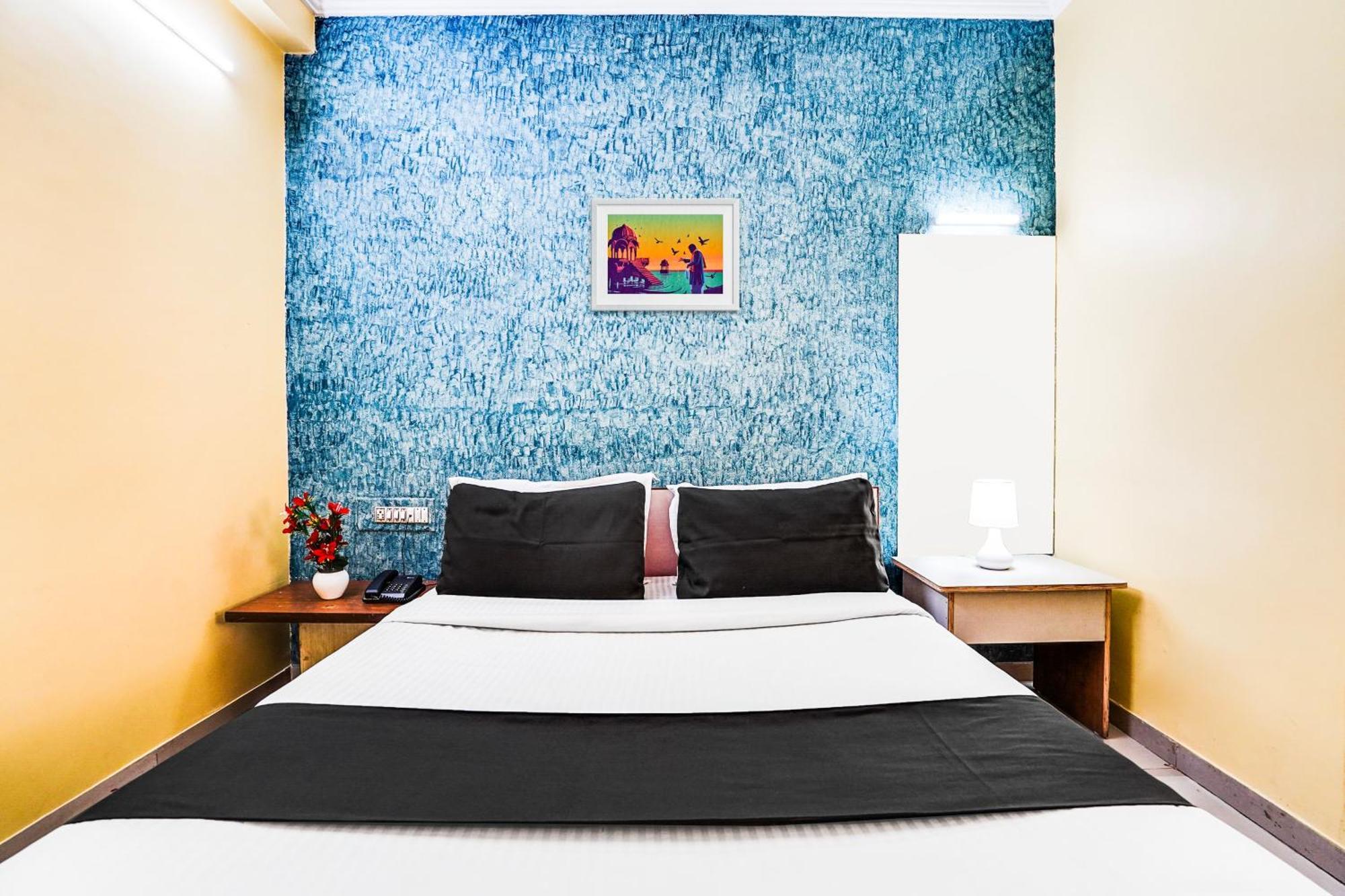 Hotel O Vibrant Residency Ahmedabad Exteriör bild