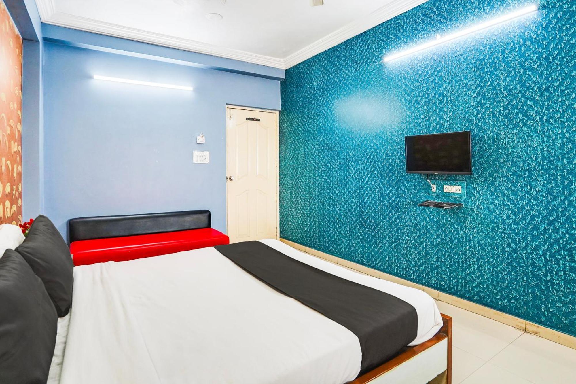 Hotel O Vibrant Residency Ahmedabad Exteriör bild