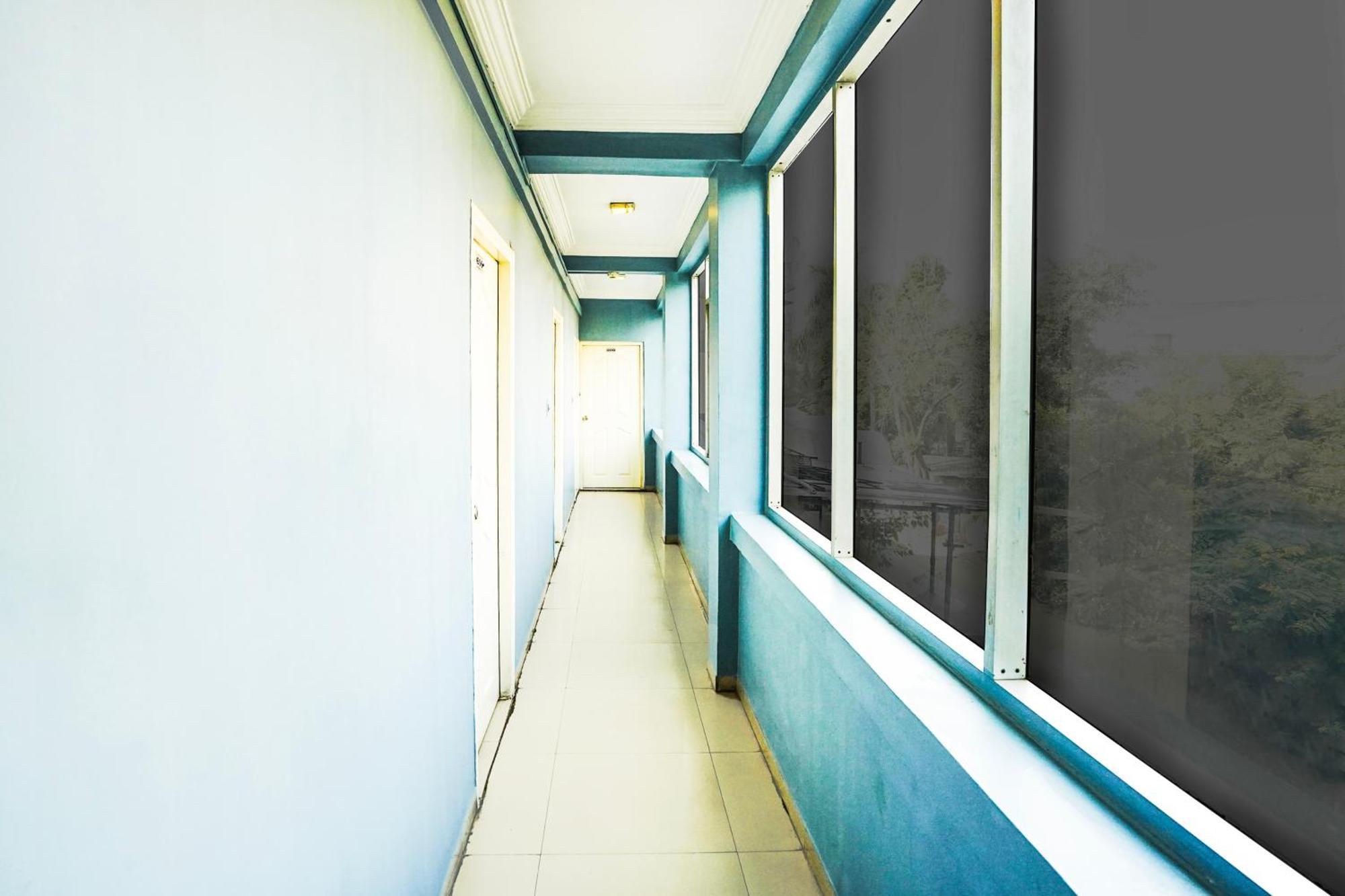 Hotel O Vibrant Residency Ahmedabad Exteriör bild