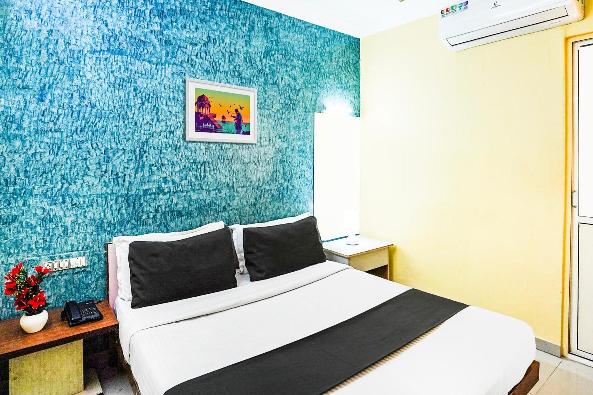 Hotel O Vibrant Residency Ahmedabad Exteriör bild