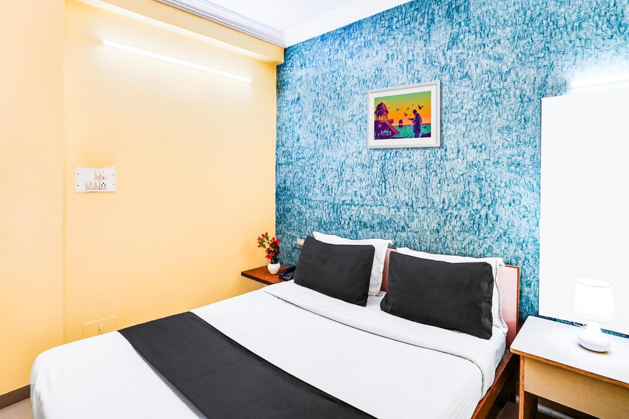 Hotel O Vibrant Residency Ahmedabad Exteriör bild
