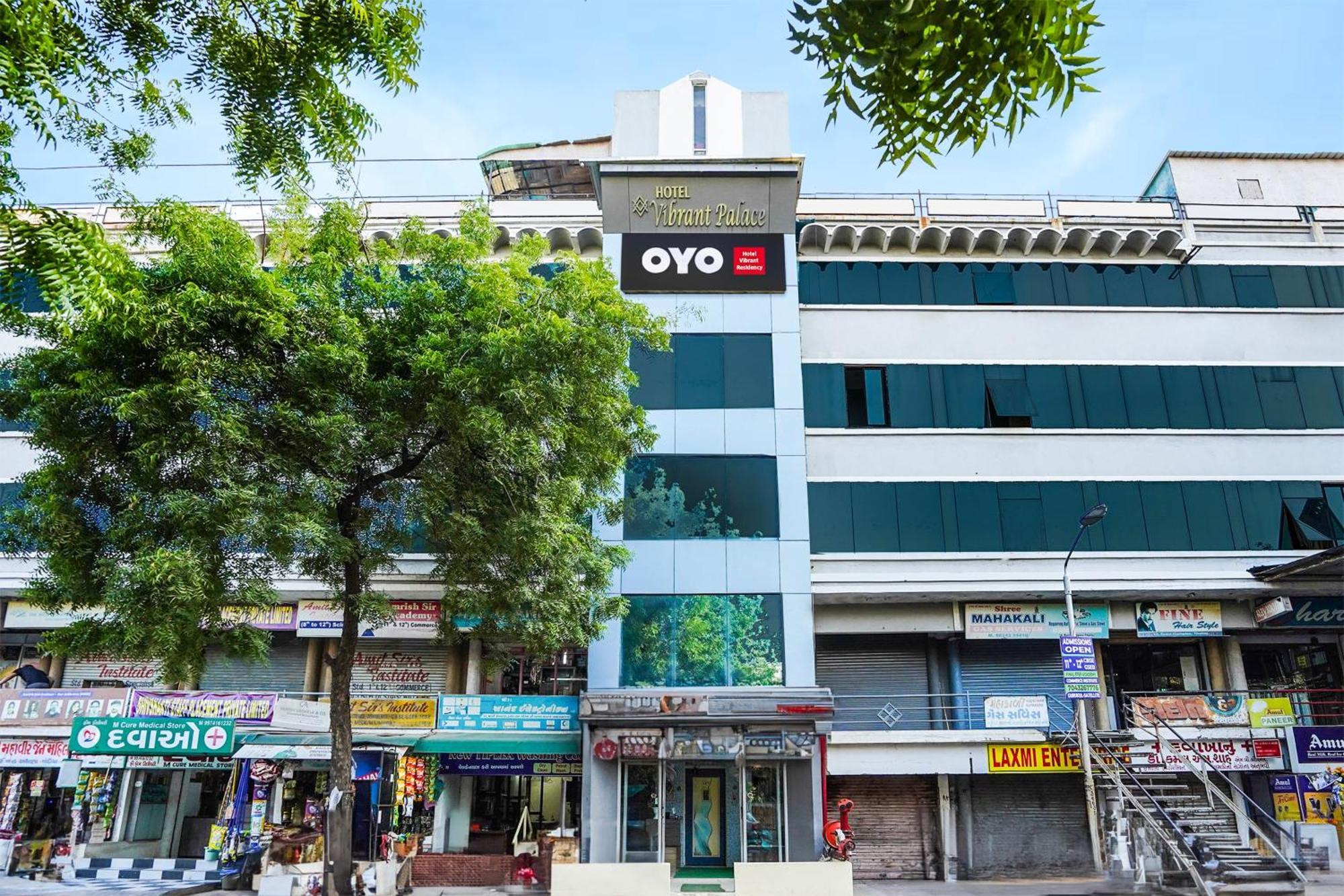 Hotel O Vibrant Residency Ahmedabad Exteriör bild